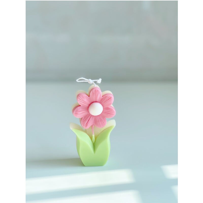 Tulip / Daisy Candle